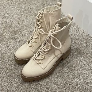 Universal Thread Cream Canvas Boots Size 8 NWT